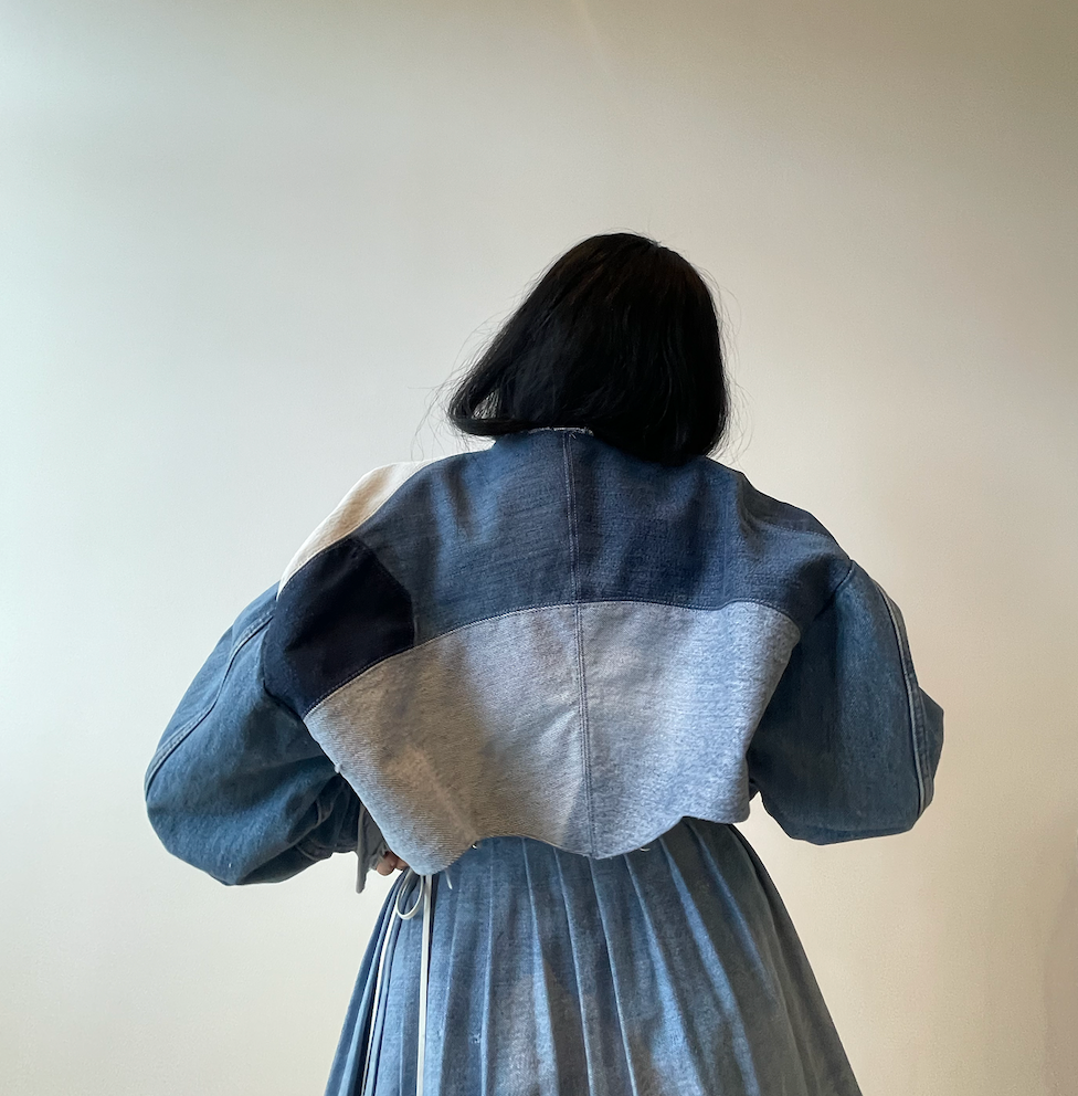NioBe Clothing Women's Classic Vintage Distressed Crop Denim Jacket